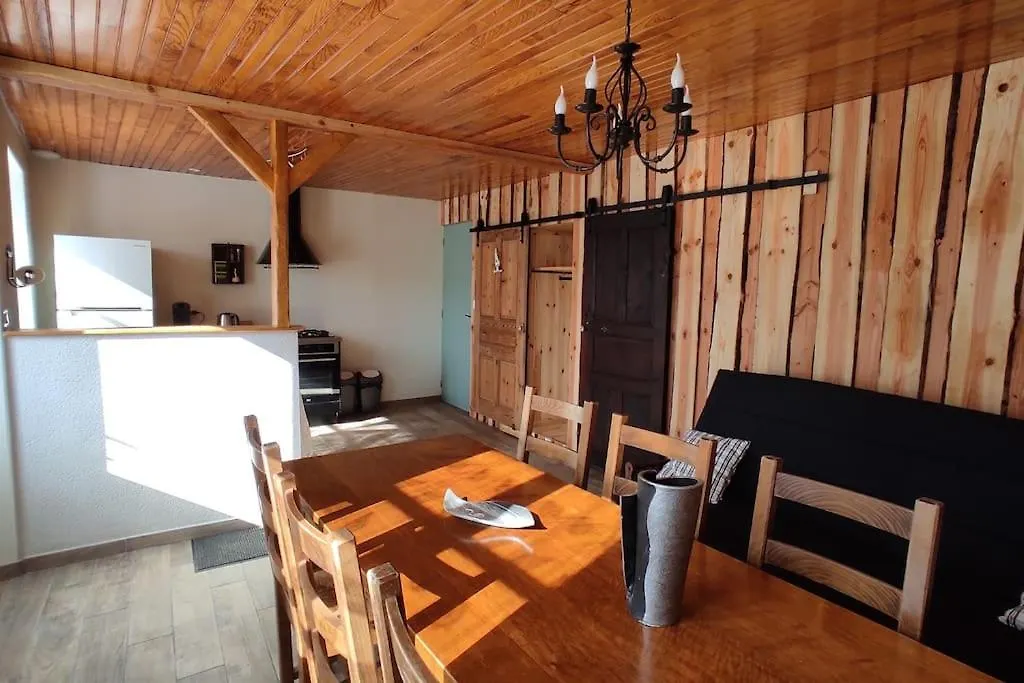 Hébergement de vacances Gîte La Mathilde dans les Monts du Forez Verrieres-en-Forez