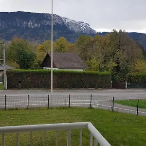 Appartement Superbe En Prive Avec Un Parking Prive, Scionzier