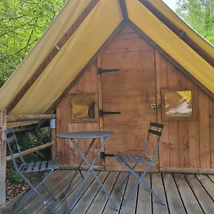 https://camping-les-lodges-du-mostuejouls.midi-pyreneeshotels.com